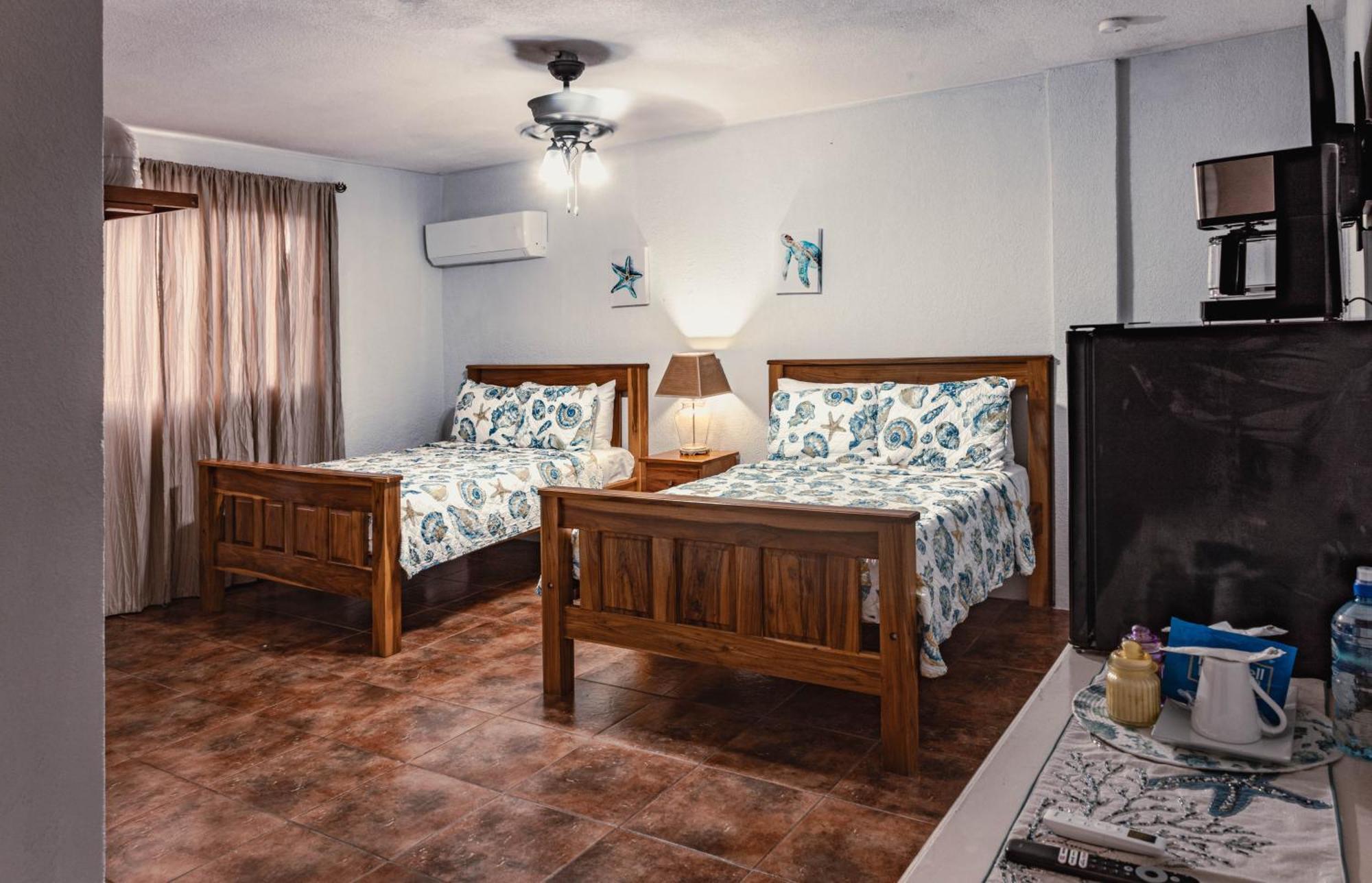 Bonefish Hotel Dangriga Exterior photo